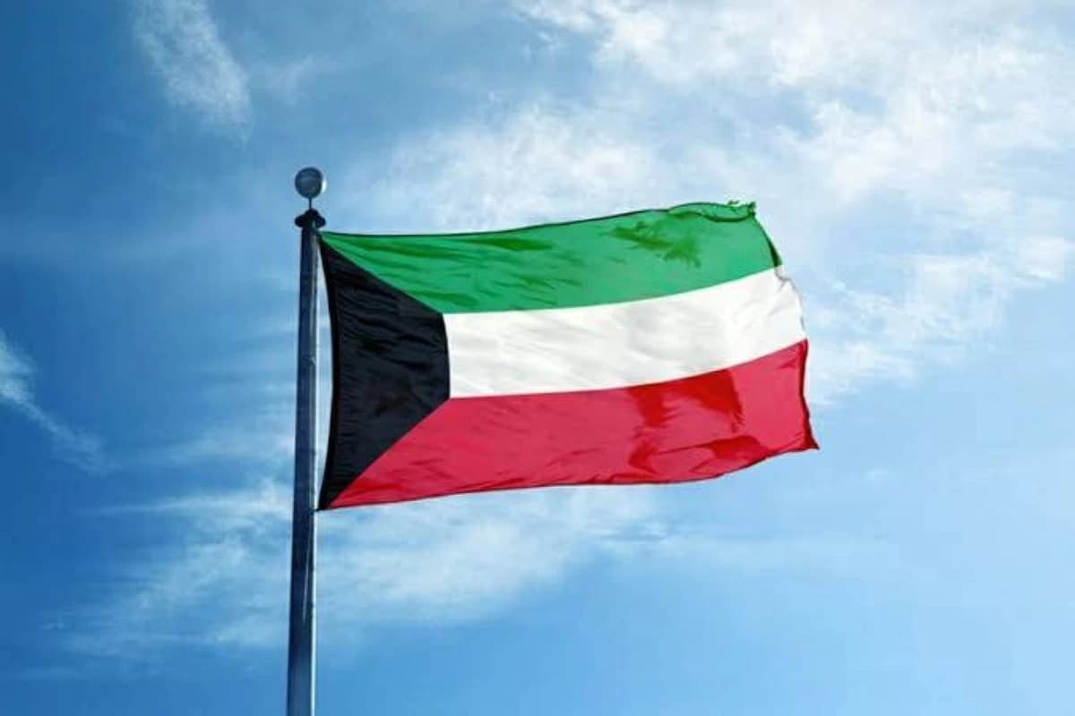 الكويت تندد بهجمات الحوثي على السفن