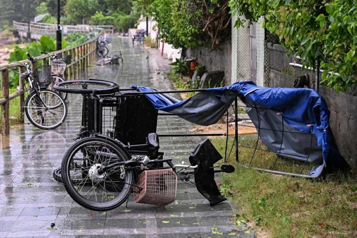 Cyclone Noul hits China and Hong Kong