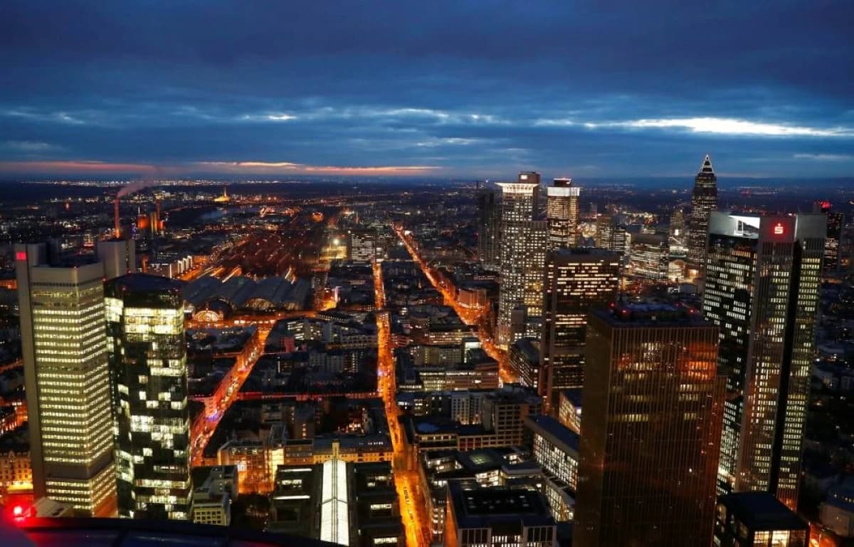 German businessmen's confidence rises unexpectedly in July