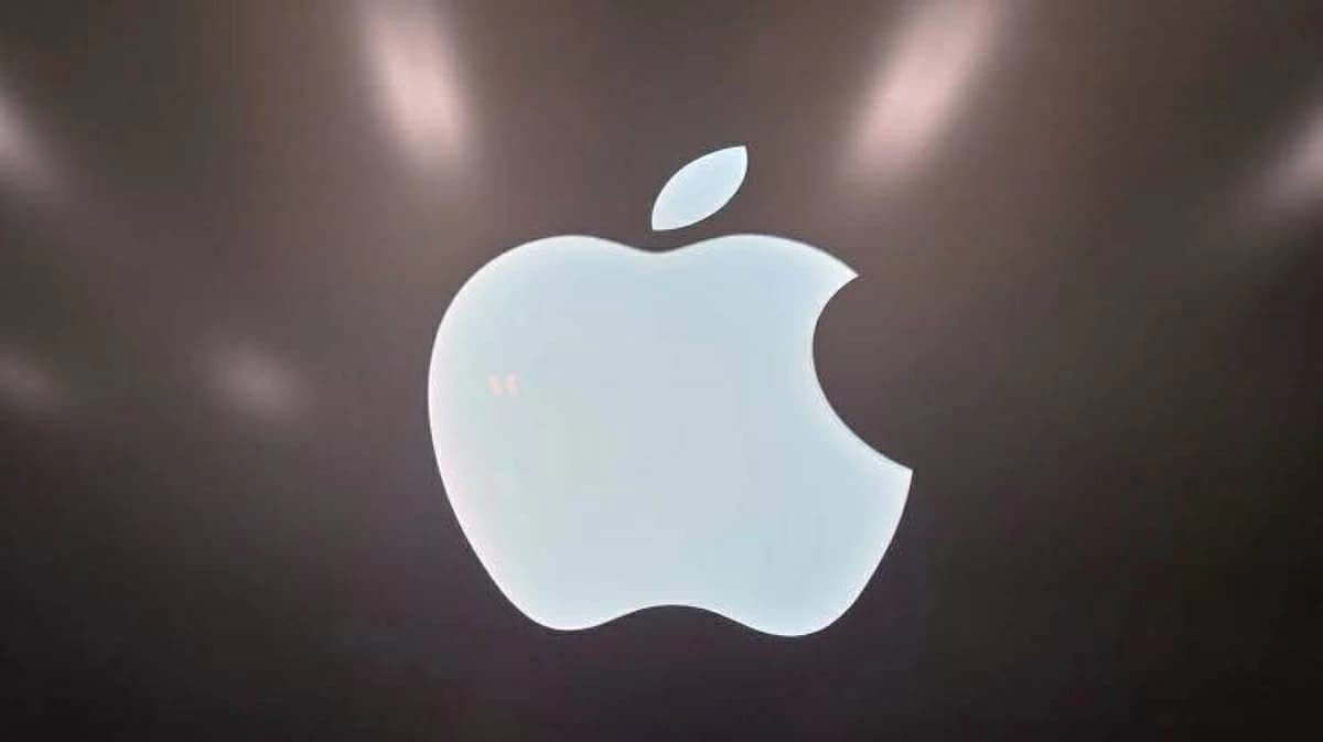 Apple reclaims top spot among global firms