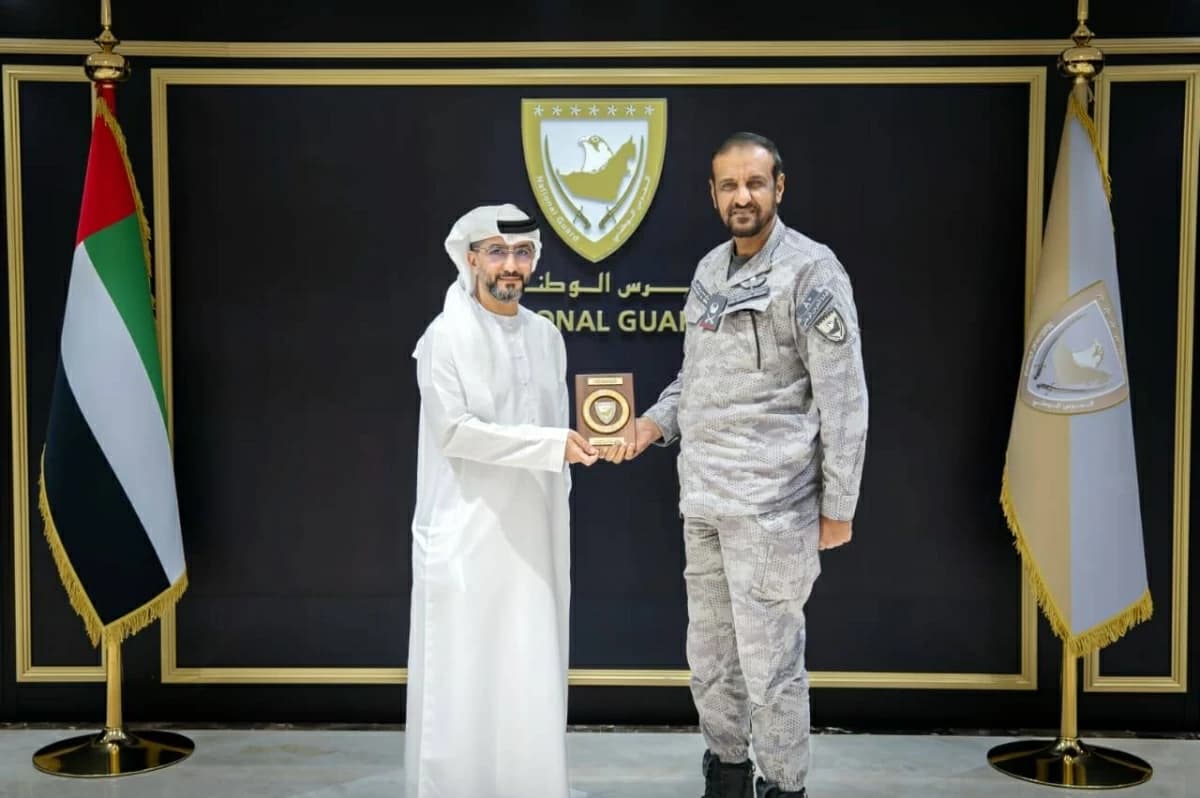 الحرس الوطني وأبوظبي يناقشان أمن الطيران