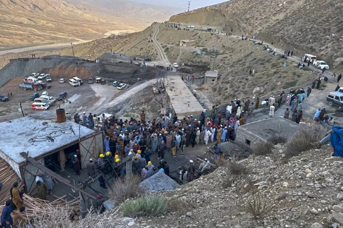 انفجار بمنجم فحم يوقع 34 قتيلا