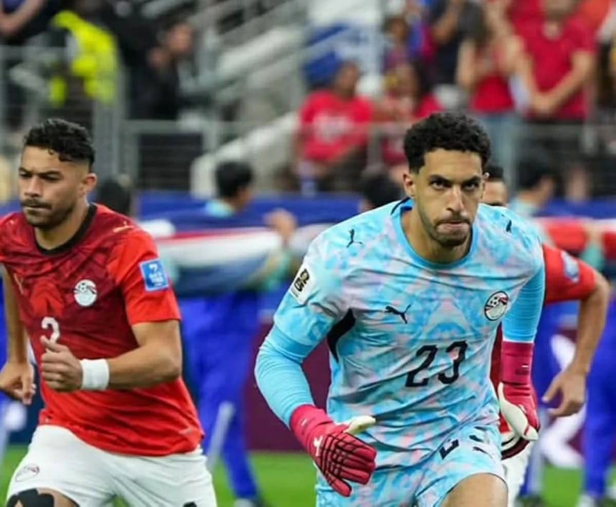 مصطفى شوبير يغيّر وكيله ومستقبله مع الأهلي على المحك