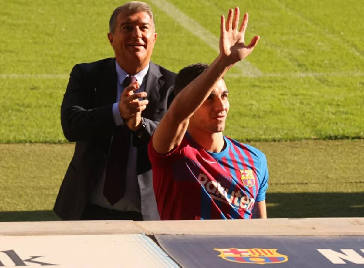 فيران توريس يتوقف عن التواصل مع برشلونة