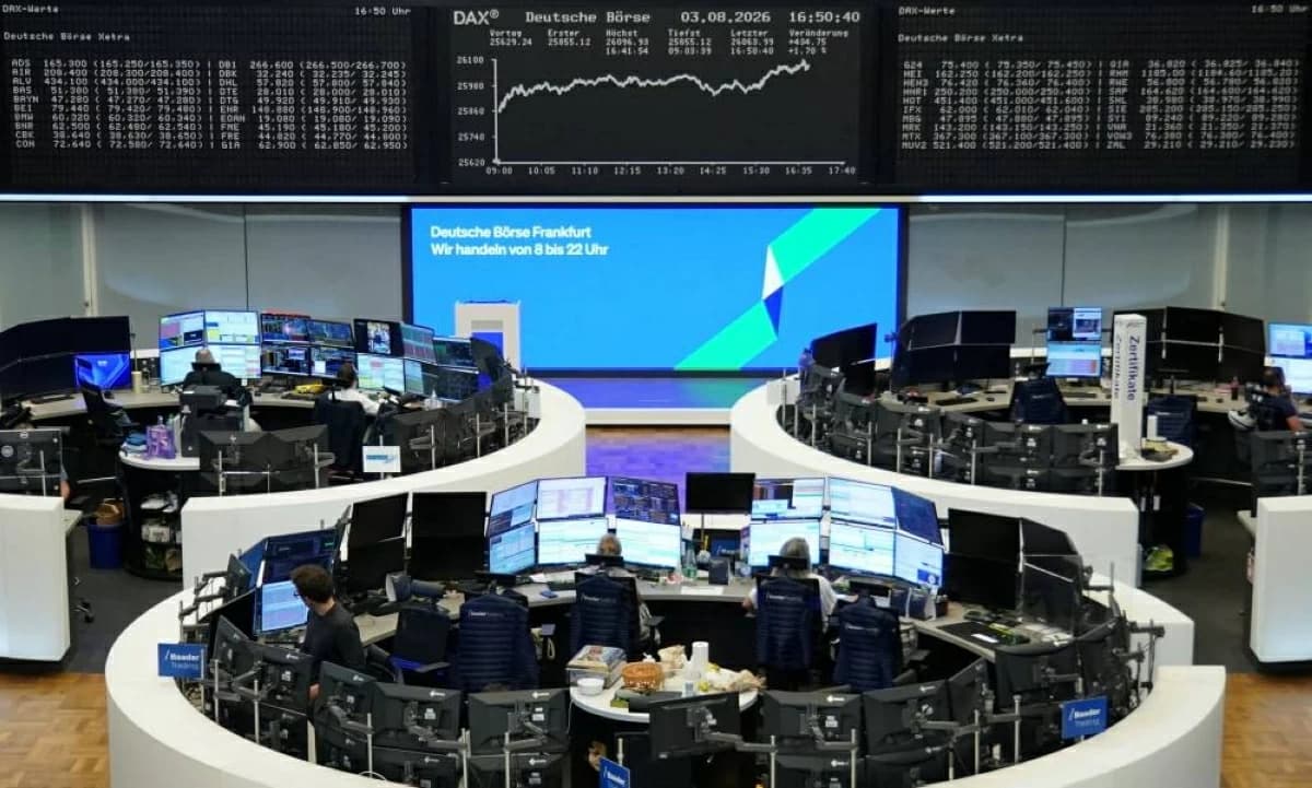 European stocks advance on profit focus