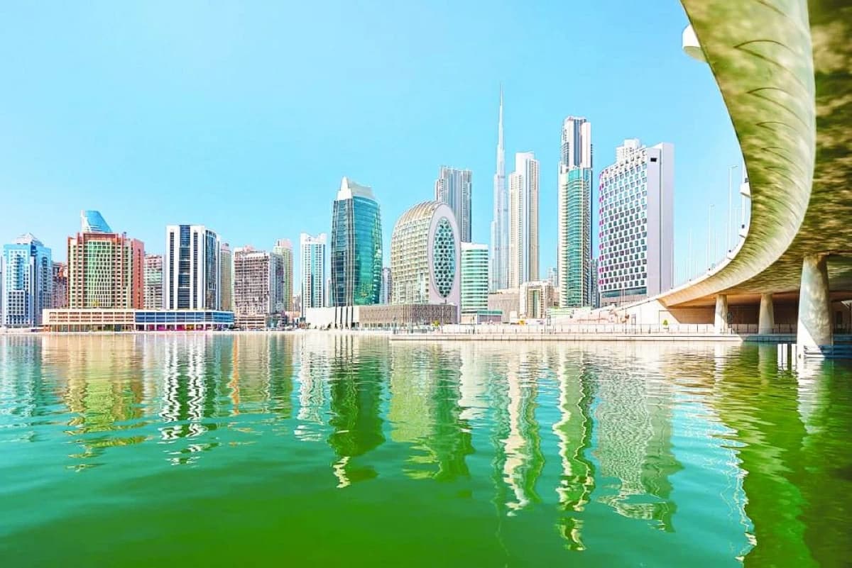 تصرفات عقارات دبي تقترب من مليار درهم