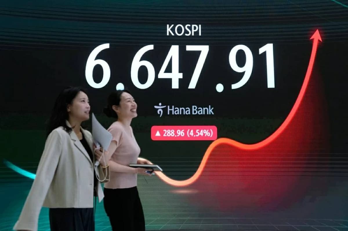 Asian markets rise on Wall Street gains