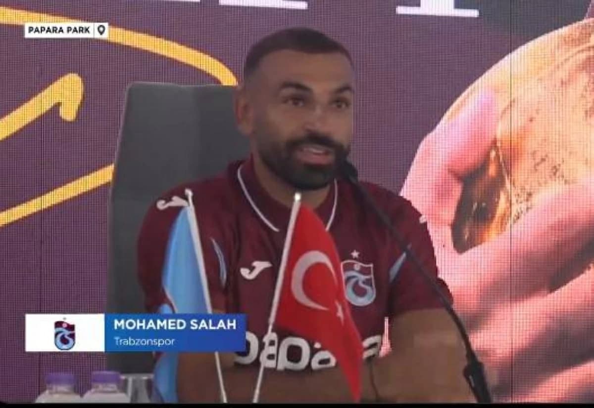 صلاح يعبر عن أمله في التحدث بالتركية