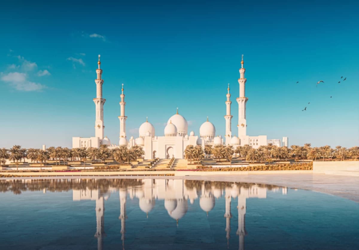 الإمارات تحدد عطلة المولد النبوي