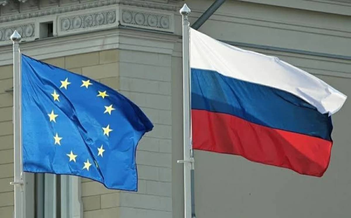 EU Adds Sanctions on 5 Russian Associates