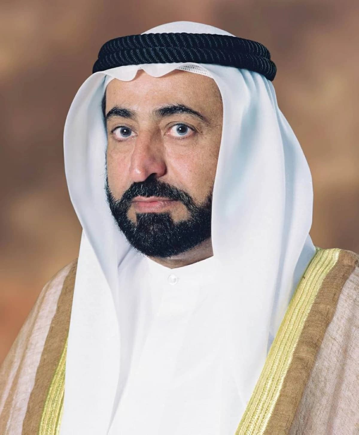 سلطان يقدم التعازي لملك السعودية في وفاة والدة حمود بن سعود