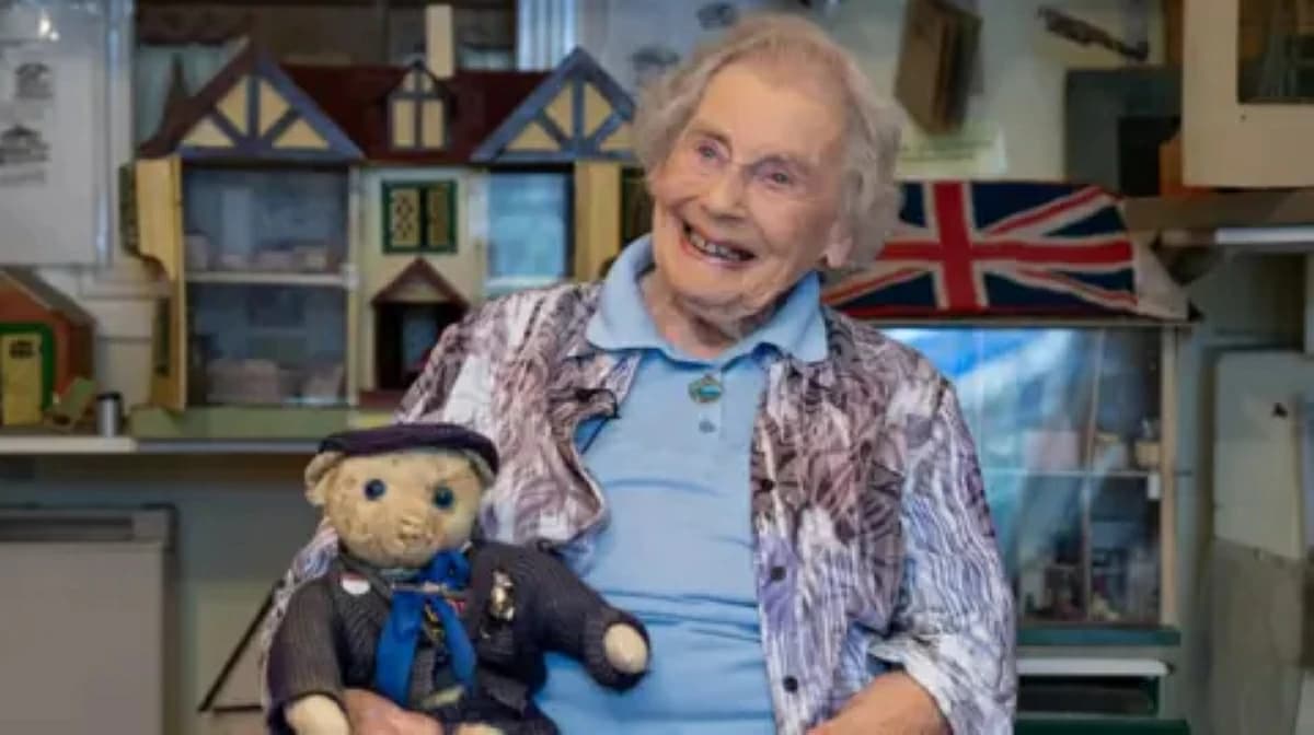 101-year-old woman creates toy museum