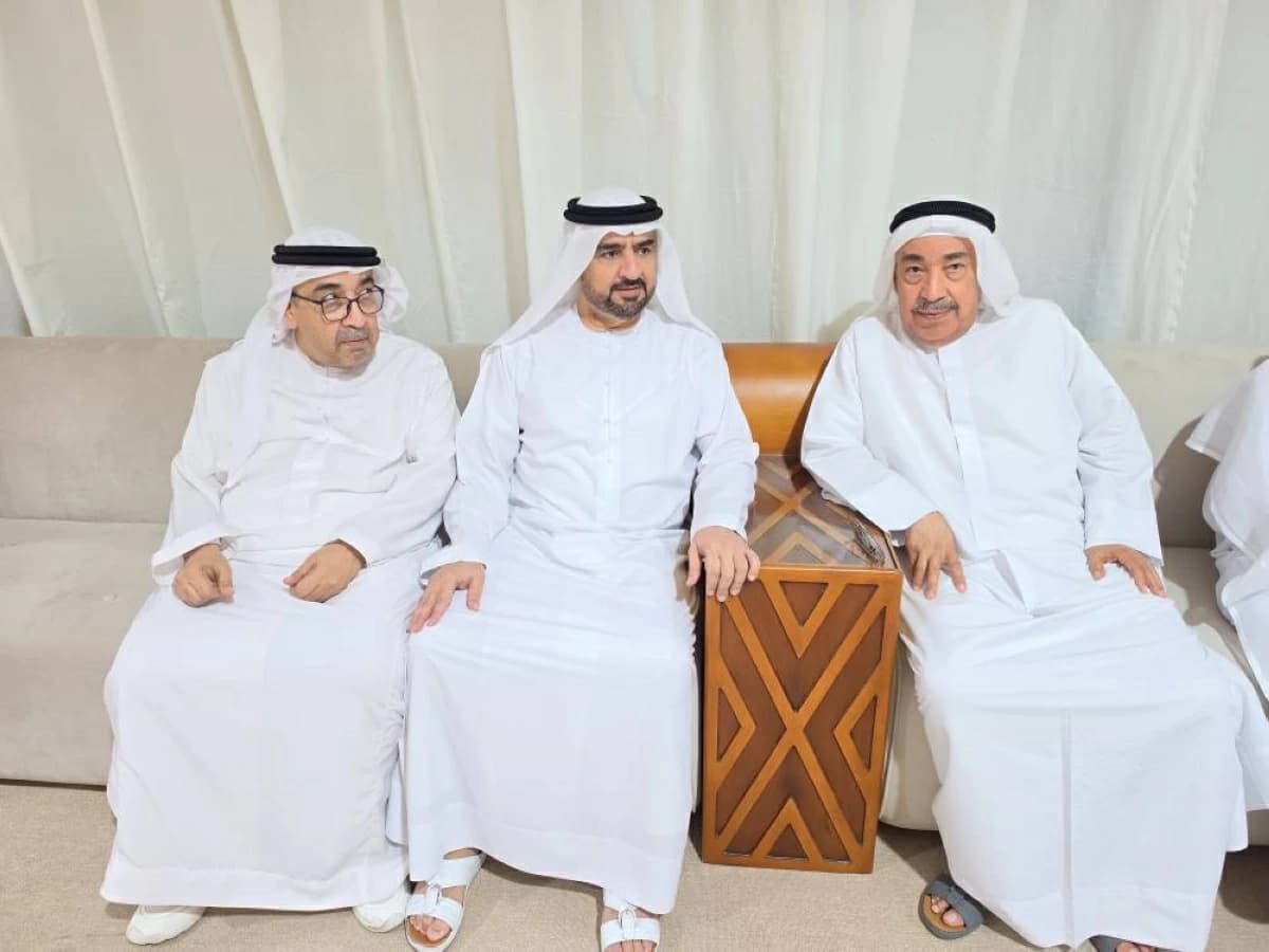 عبدالله بن سالم يعزي وفاتها