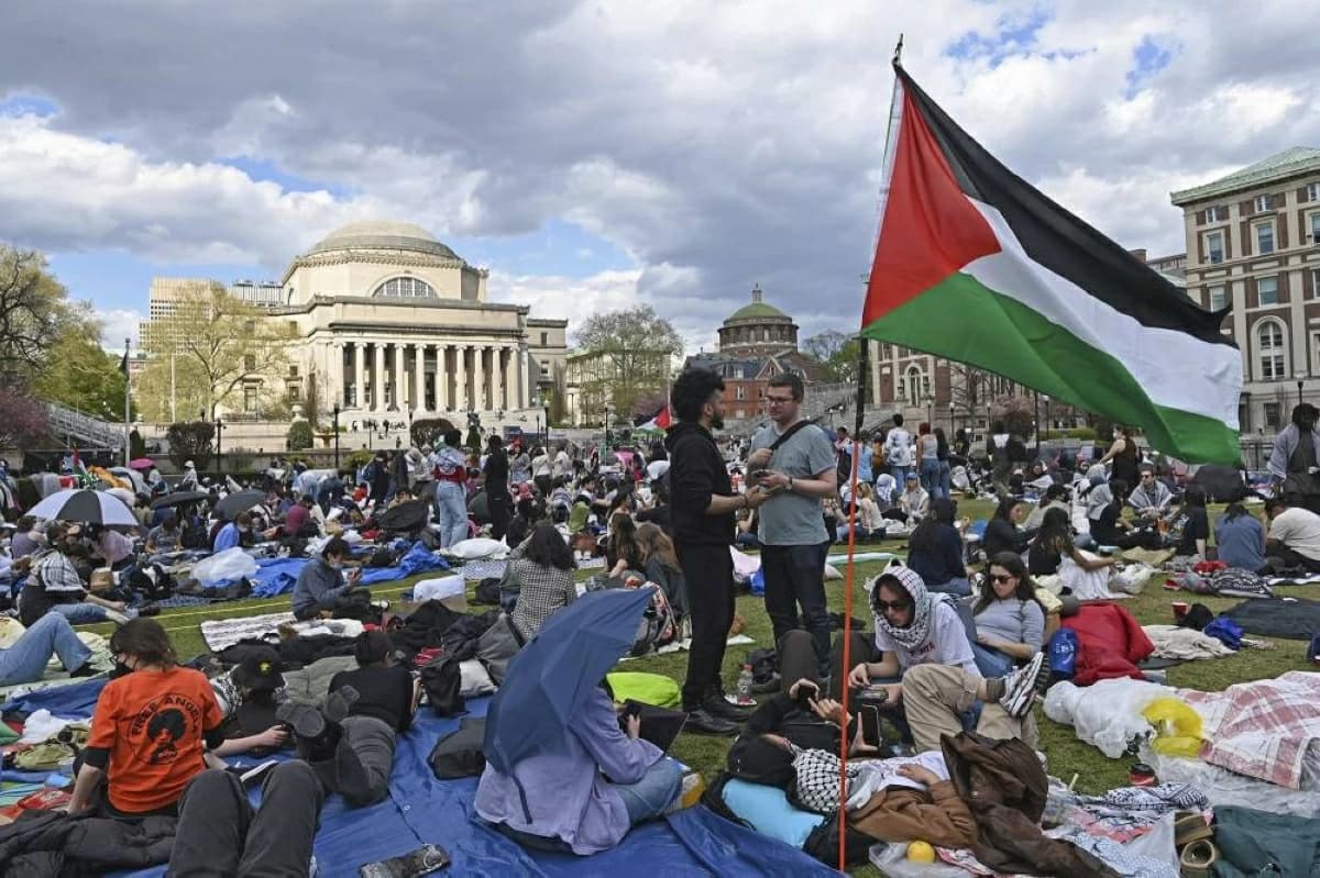 طلاب وموظفون فلسطينيون يطالبون جامعة كولومبيا بسبب حرب غزة