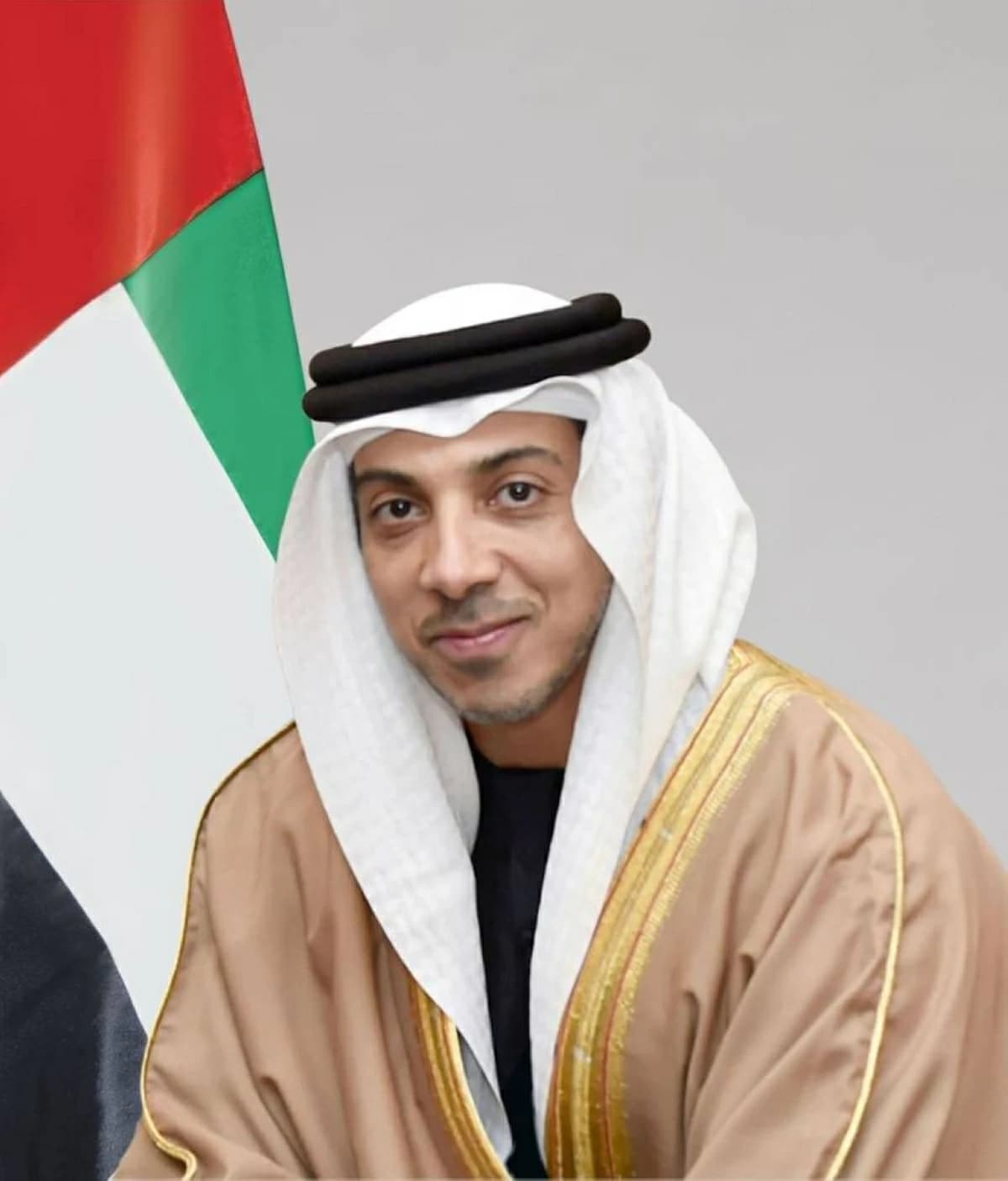 منصور بن زايد: شباب الإمارات يبنون مستقبل النجاح