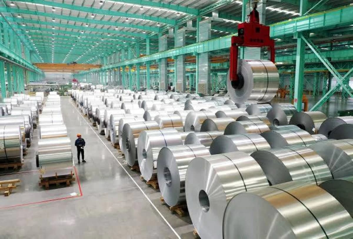 Aluminum prices fall amid supply stability