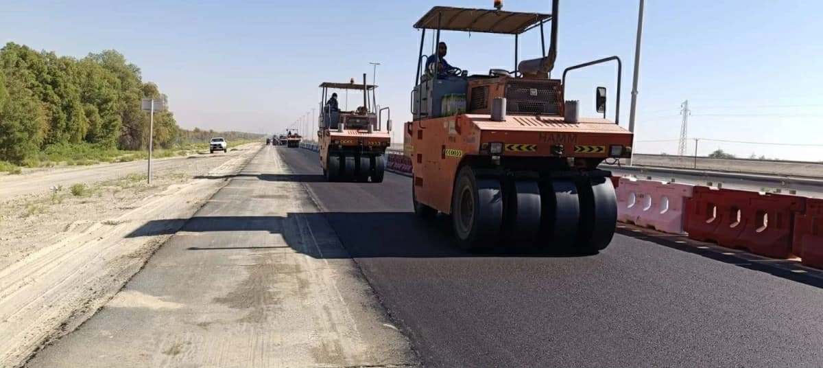 بلدية الظفرة تجدد 43 كم من الطرق