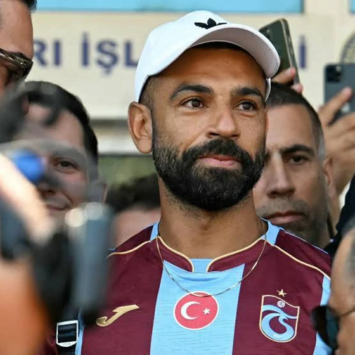 Salah's Image on Trabzon Mosque Raises Questions