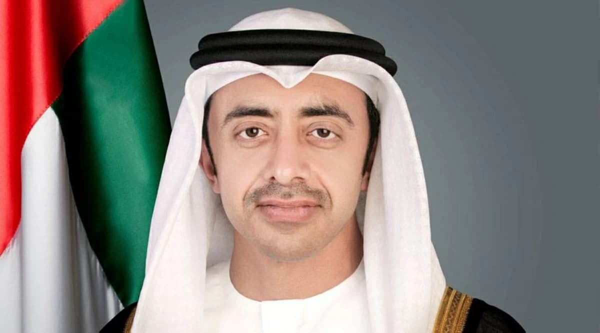 عبدالله بن زايد يؤكد مكانة الإمارات في العمل الإنساني