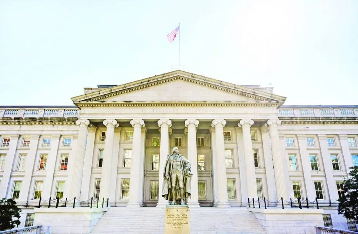 الدولار يخسر وسوق السندات تهدأ