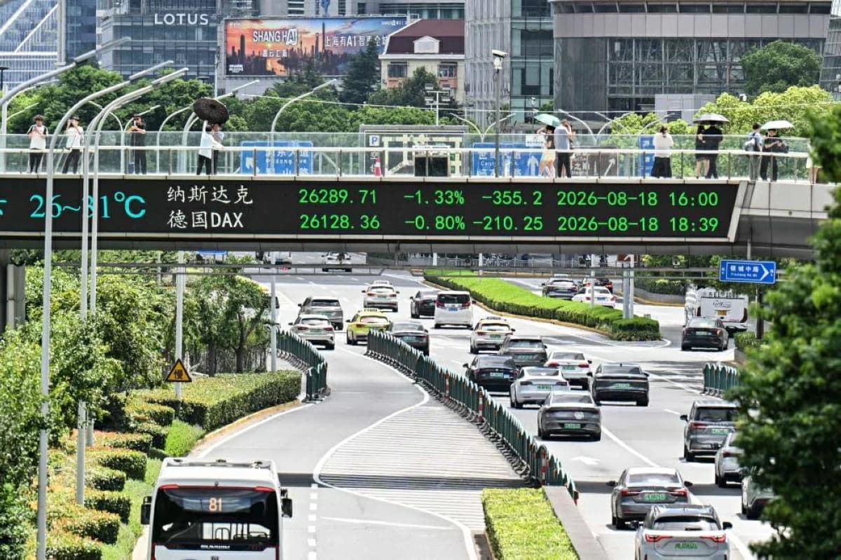 Asian stocks fluctuate as Nikkei falls and Kospi rises