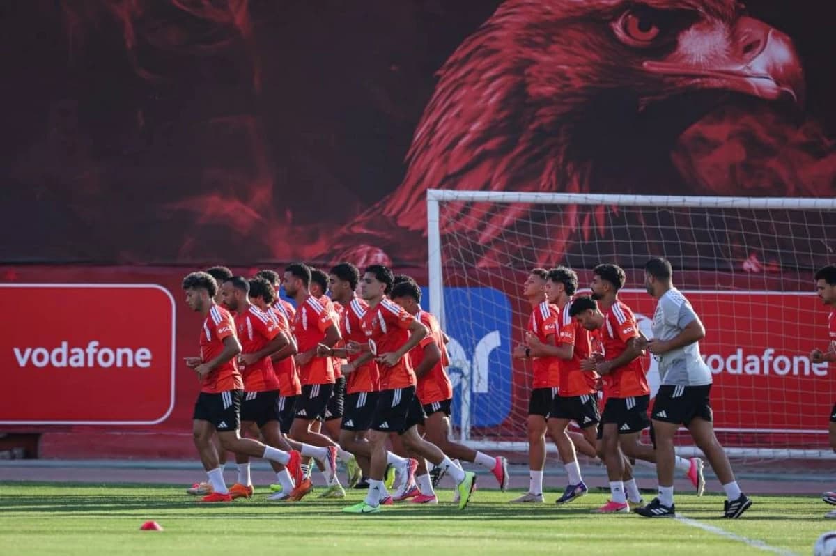 غياب إمام عاشور عن تشكيل الأهلي الأول في الدوري