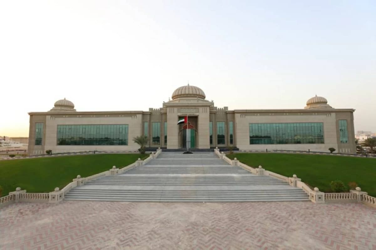 طرق الشارقة تراقب النقل المدرسي