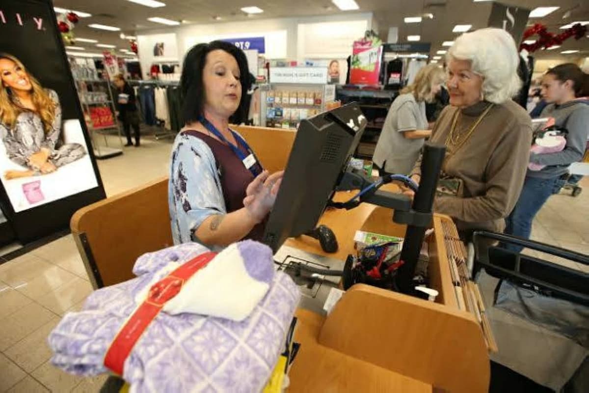 US consumer confidence drops to 2026 low