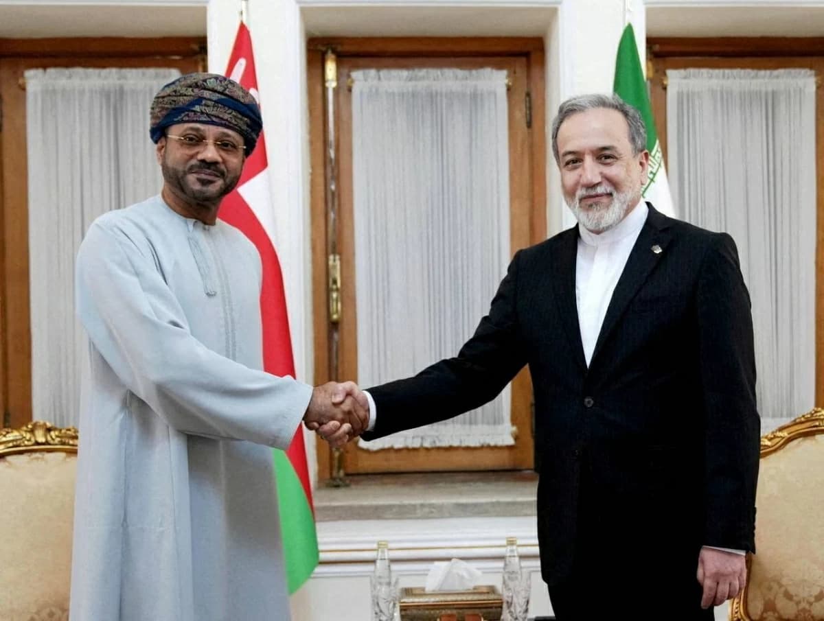 عُمان وإيران تتفقان على ممر لنزع الألغام