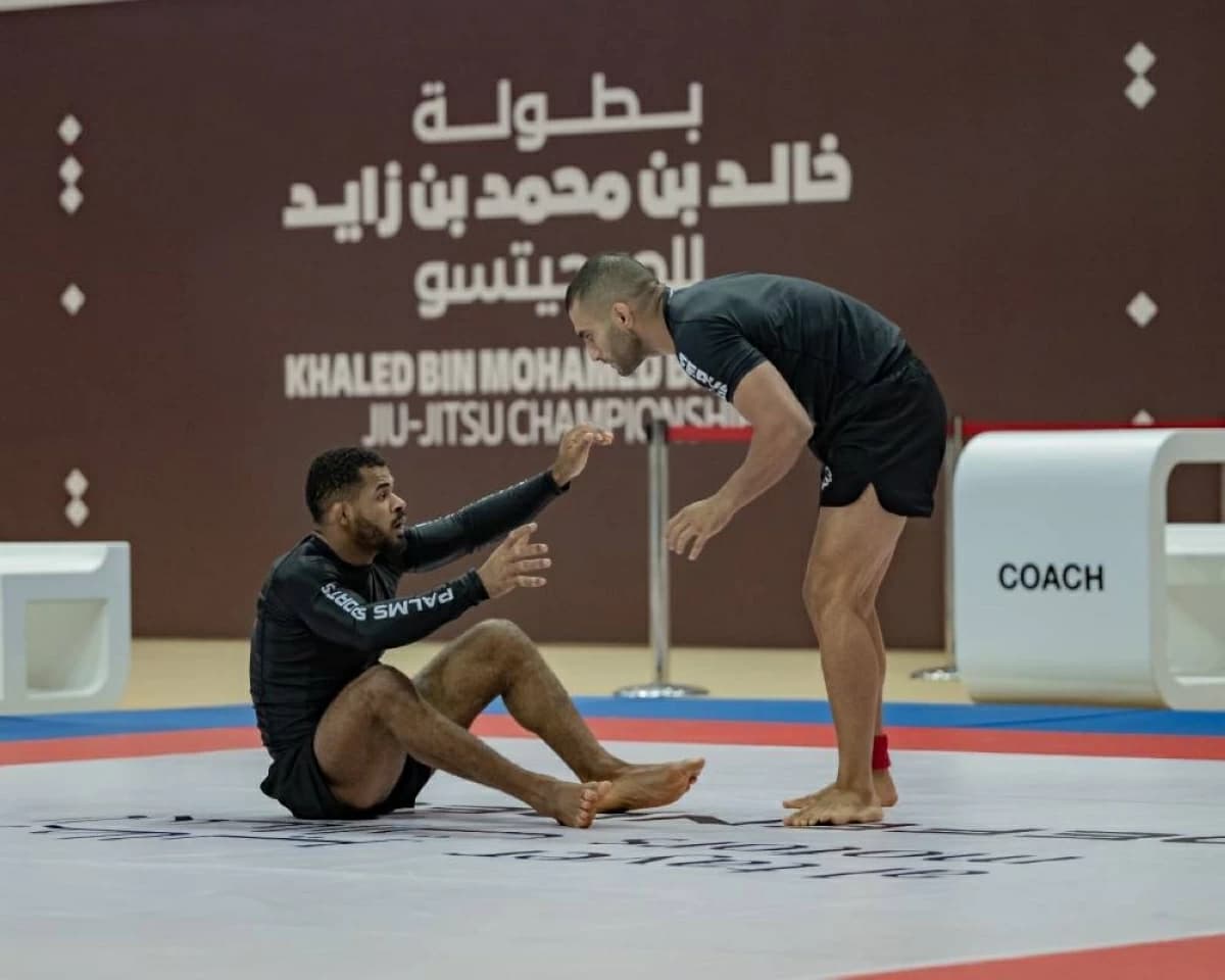 دبي تنظم بطولة دون البدلة للجوجيتسو