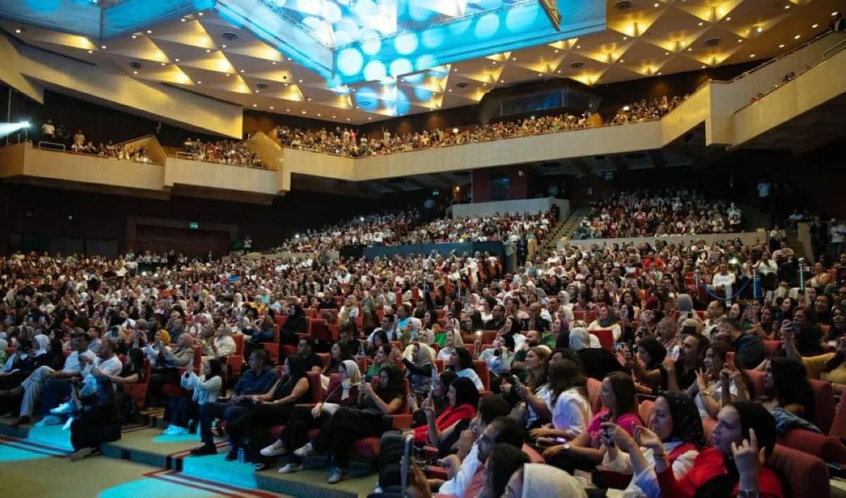 تامر عاشور يختتم مهرجان مكتبة الإسكندرية الصيفي