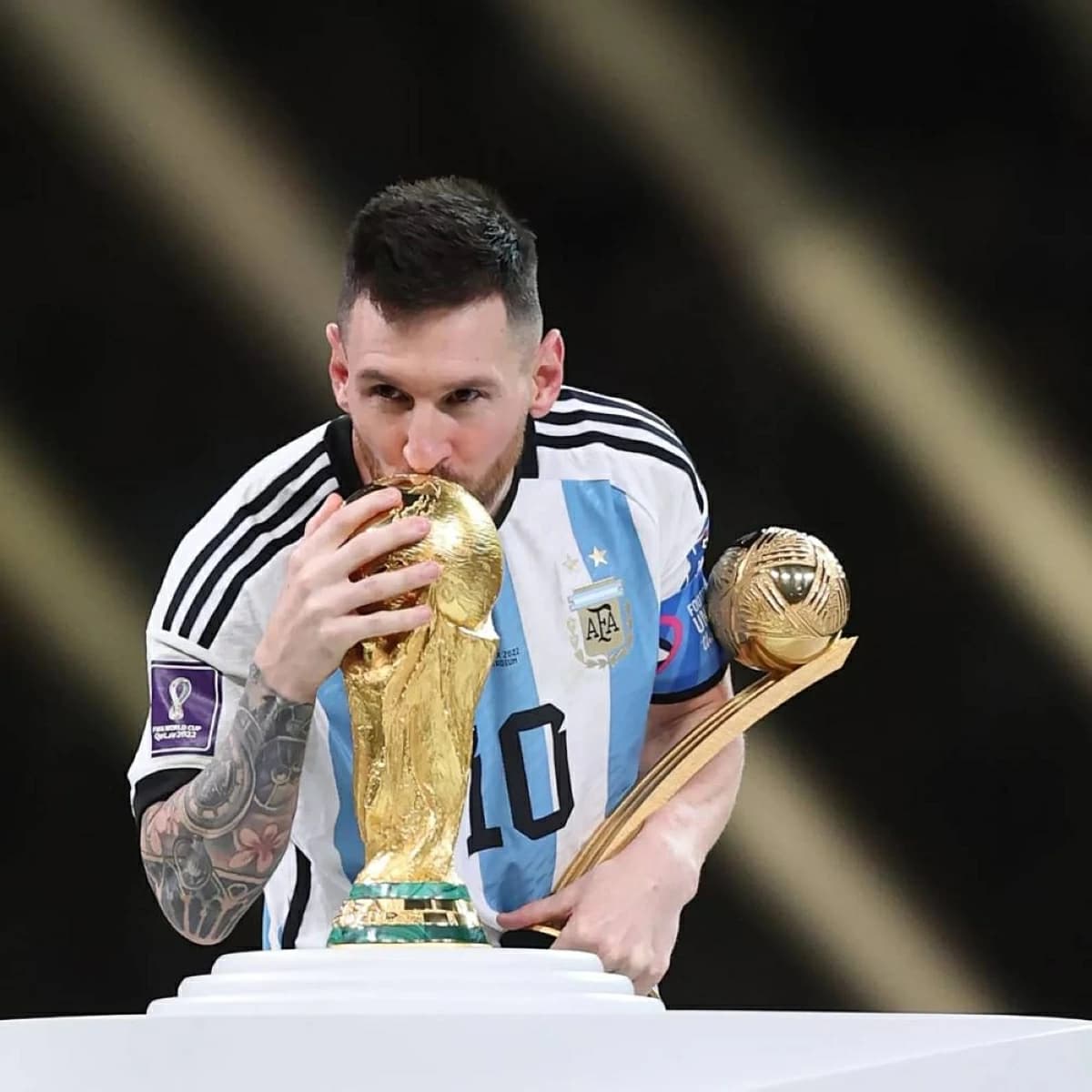 Messi retires from the "Tango" jersey