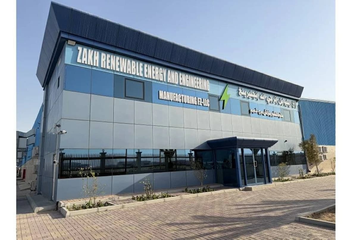 زاخ تفتتح مصنع حلول الطاقة الشمسية في الإمارات