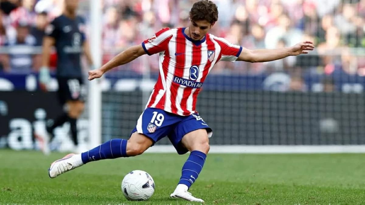 Transfer Deadline Looms with Alvarez and Fernandes Transfers Potential