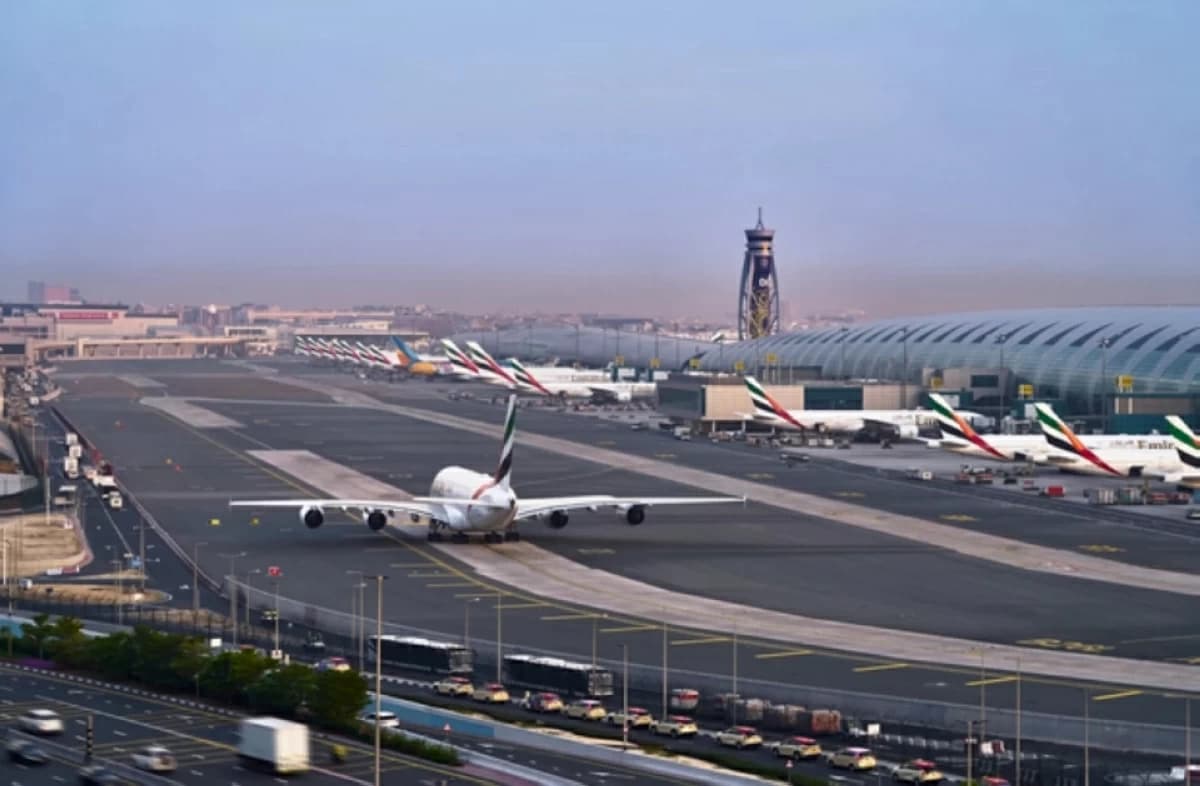 مطار دبي يستعيد كامل قدرته