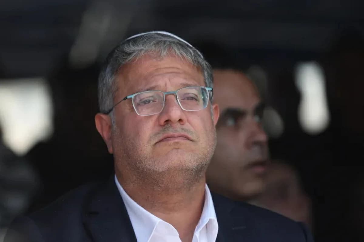 بن غفير يقترح إخراج سكان غزة