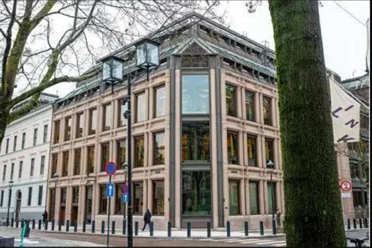 Norwegian Fund to Cut U.S. Bond Holdings