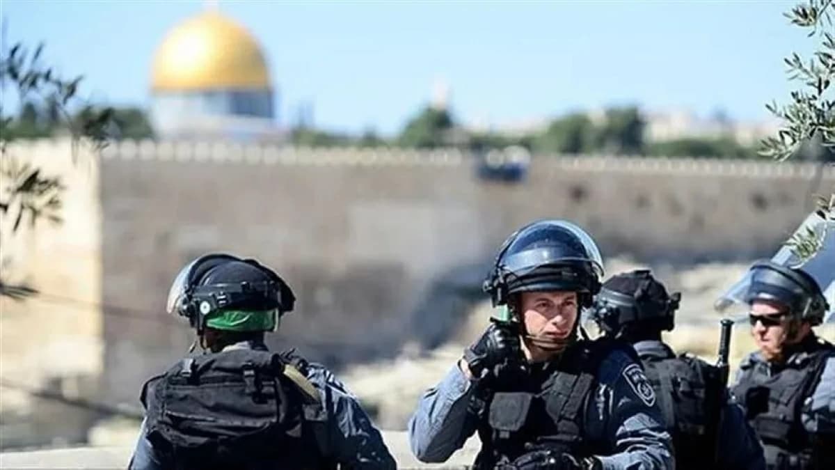 Israeli forces kill Palestinian in Jerusalem over stabbing attempt