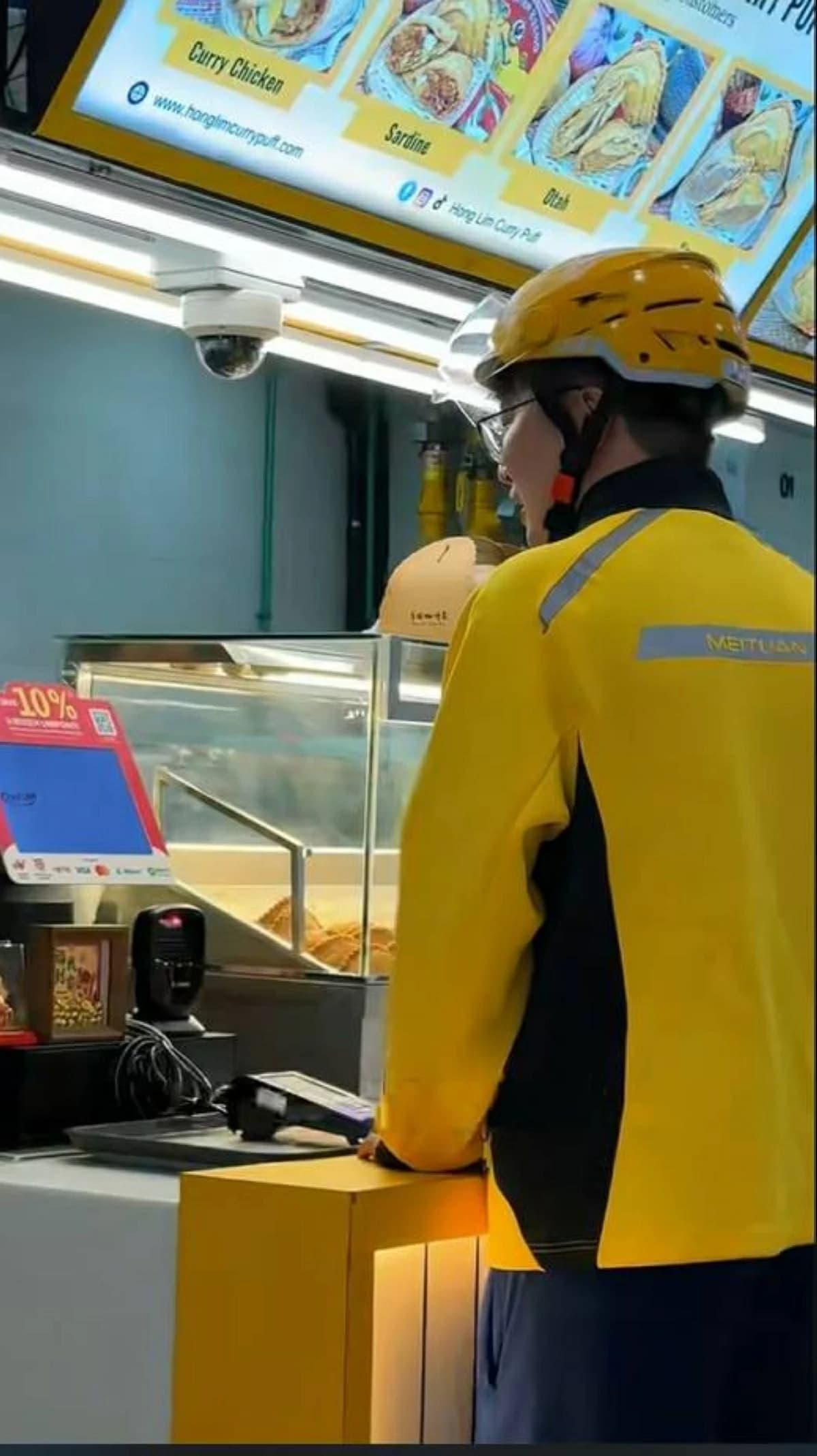 Delivery worker buys pies in Singapore for $11