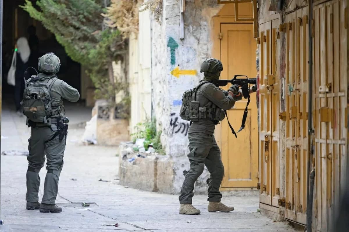 مستوطن يتعرض للطعن وإسرائيل تعلن حربا شاملة