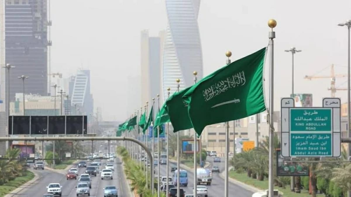 Saudi Arabia: 73 civilians harmed in Houthi attacks