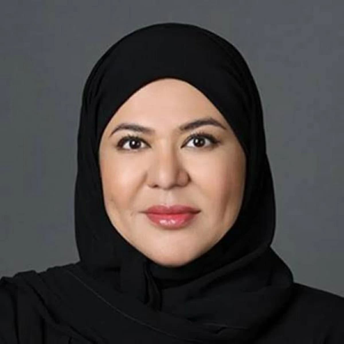 سناء بنت سهيل تؤكد على استقرار الأسرة في رؤية الإمارات