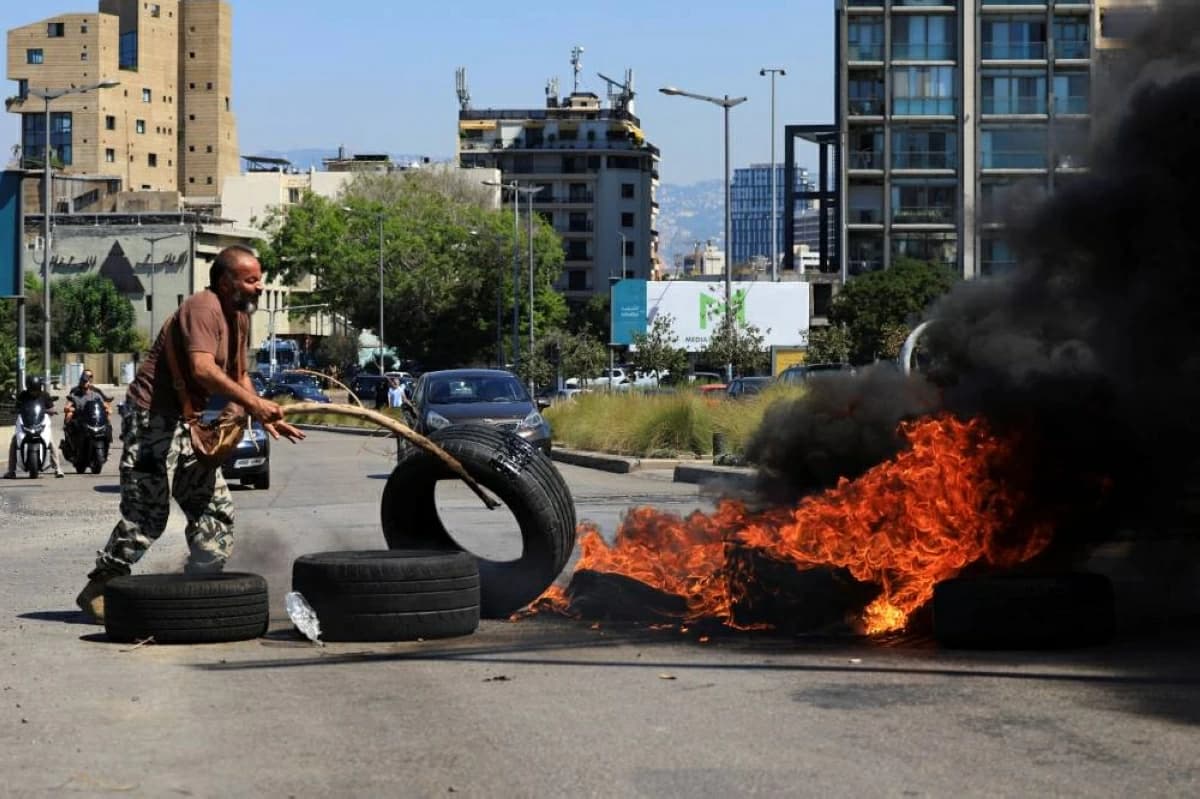 Lebanese retirees protest, demanding more