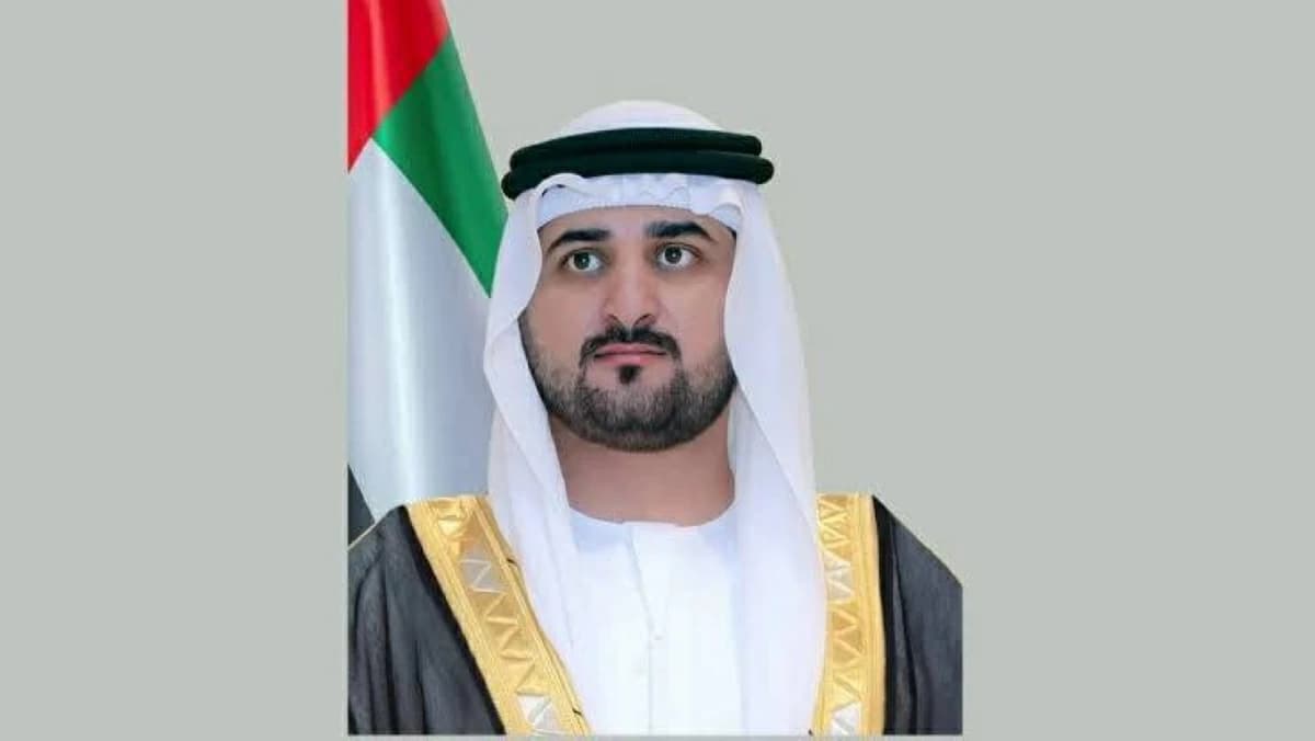 مكتوم بن محمد يطمئن محمد بن راشد على استمرارية الإمارات ودبي