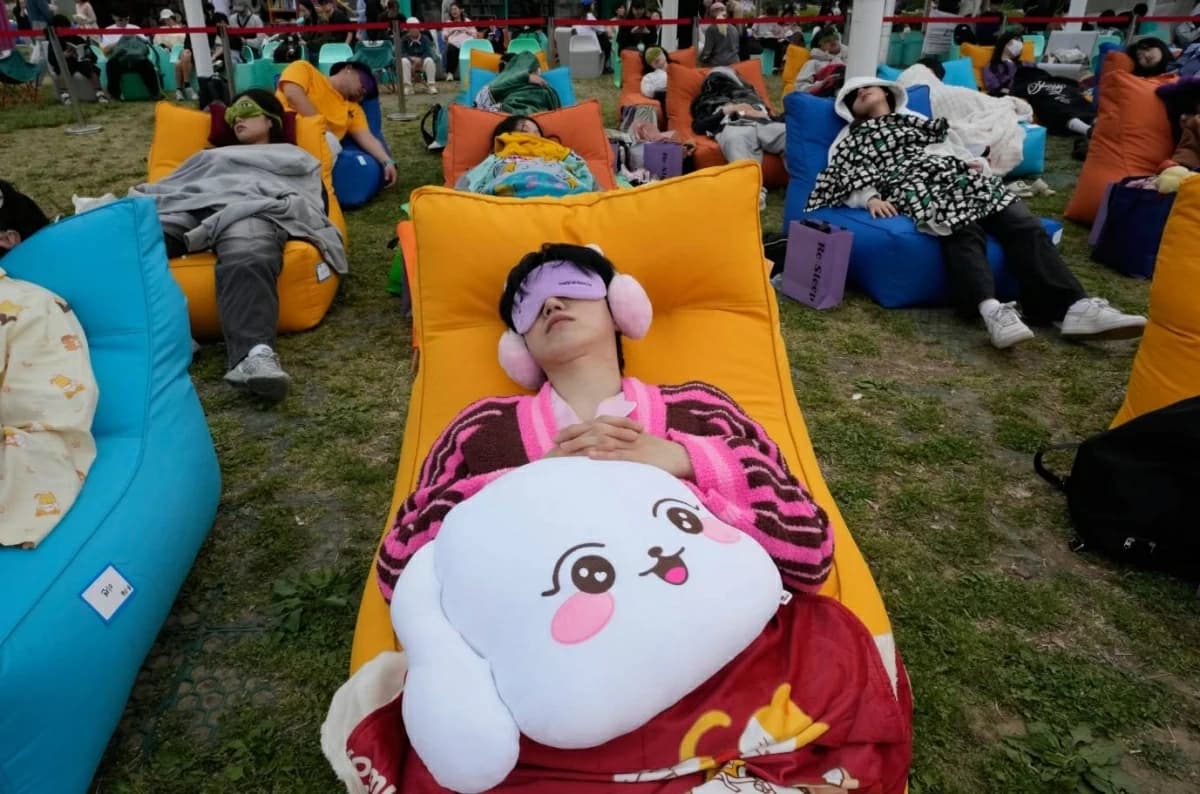Japan offers monetary sleep reward