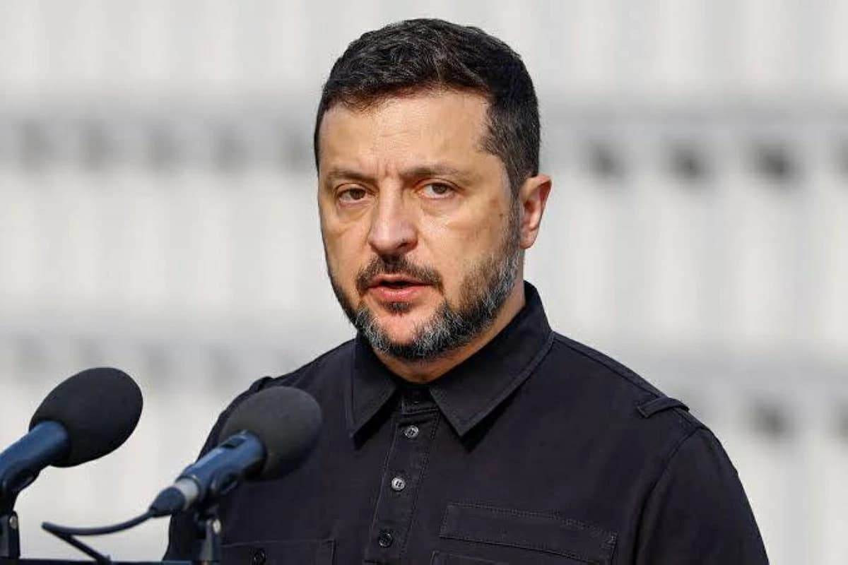 Zelensky: Ukraine prepared to pause attacks with partner guarantees