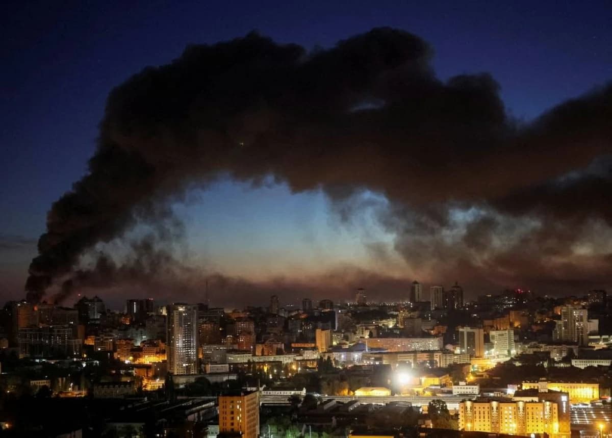 Russia strikes ships in Ukrainian port