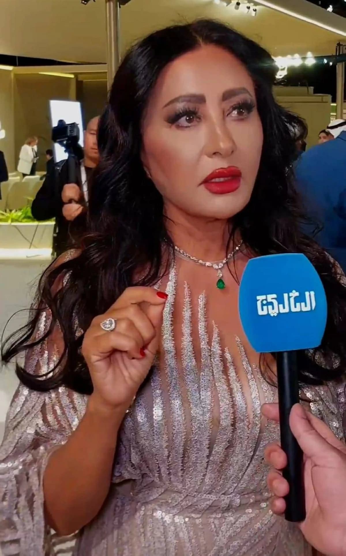 لطيفة التونسية تدعو العرب للاستفادة من نهضة الإمارات