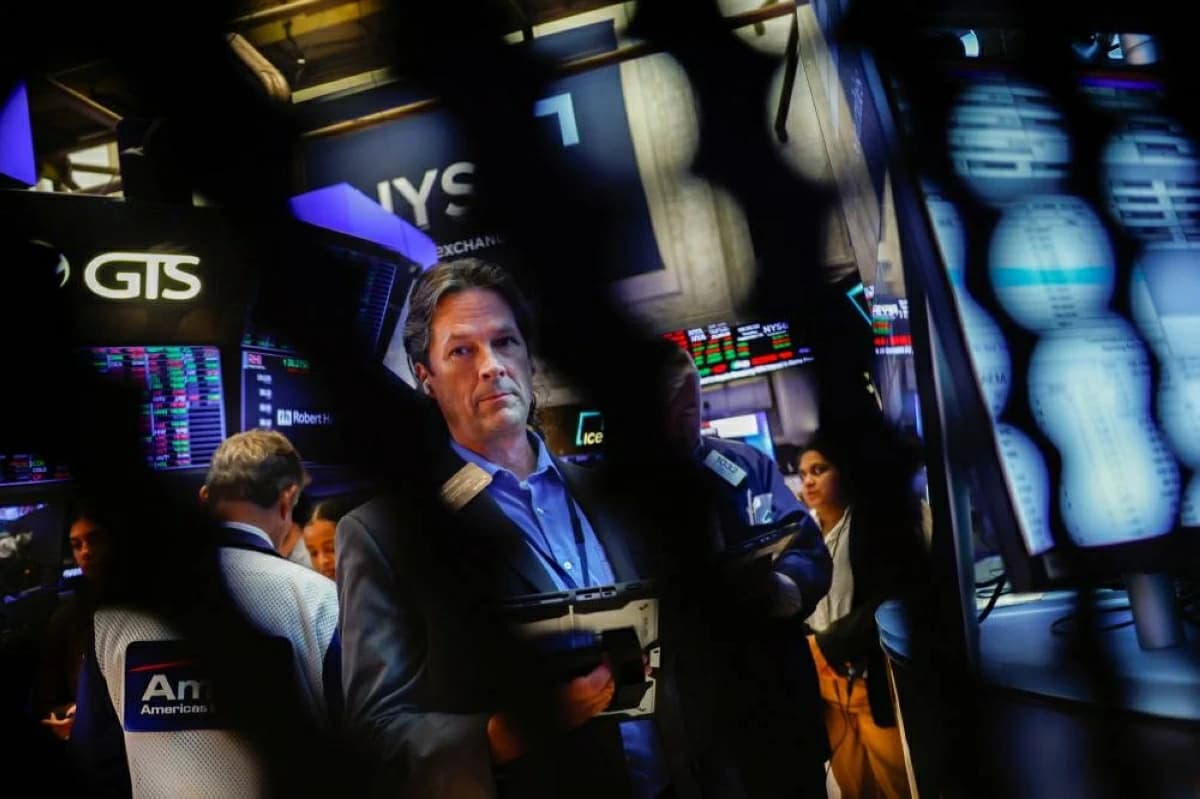 تراجع وول ستريت وأسهم أوروبا في أدنى مستوياتها