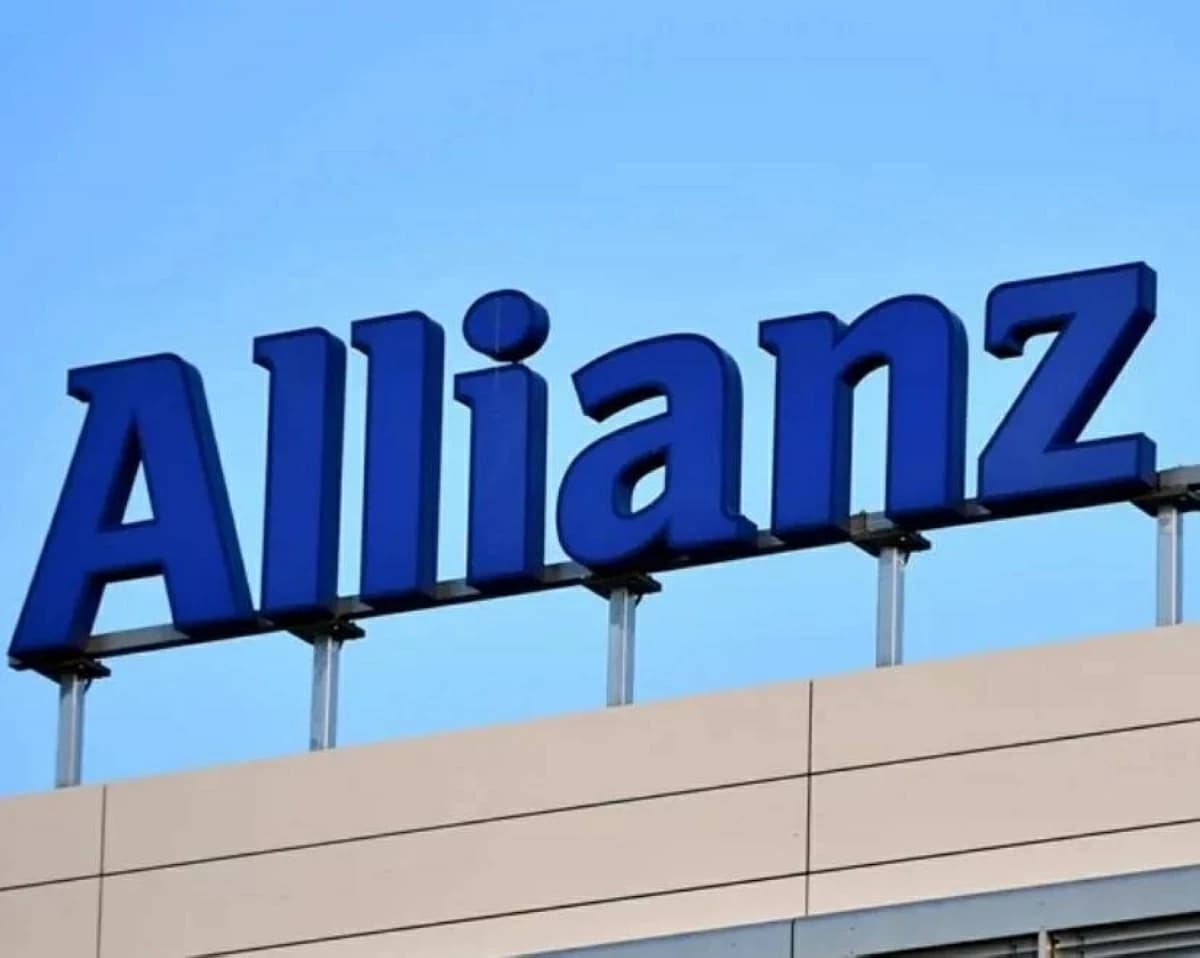 أليانز توقف رعاية مهرجان إسباني بسبب المقاطعة